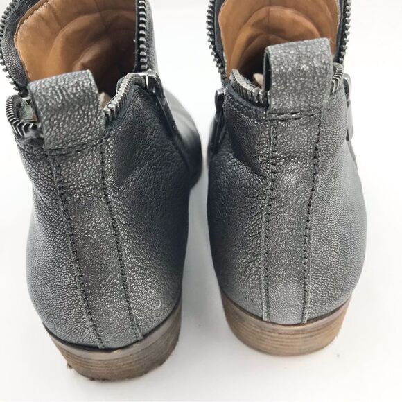 Lucky Brand Bartalino Metallic Gray Leather Side Zip Ankle Booties - Picture 7 of 16